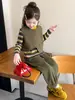 Conjunto de camiseta a rayas estilo bosque para niñas, nuevo y elegante atuendo de otoño 2026 para niña bebé, conjunto de tres piezas con chaleco