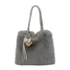 Bolso de Mano Peludo Texturizado Estilo Casual 2026 Invierno Bolso de Felpa de Alta Gama para Mujer Moderno Gran Capacidad Bolso de Hombro