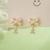 Brincos de Zircônia Gota d'Água Pérola Laço, Delicados, Pequenos, Fofos, Versáteis, Brincos para o Dia a Dia, Design Exclusivo para Mulheres, Início do Outono