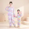 Nuevos pijamas de franela con animales conjoined Tianma para otoño e invierno, versión de ropa de casa para ir al baño, venta al por mayor, primera generación de envío