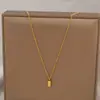 Colar Tijolo de Ouro Pequeno em Aço Titânio Não Desbota para Mulheres 2026 Novo Estilo Simples Luxo Leve Nicho High-End Corrente Clavícula Quadrada Pequena