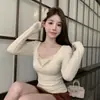 Camiseta base de manga larga para mujer con ribete de encaje, estilo falso dos piezas, adecuada para primavera, otoño e invierno, con botones en los hombros, top corto para usar en capas