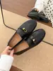 Zapatos de Cuero Marrón Retro para Mujer 2026 Moda Nuevo Estilo con Hebilla Versátiles Mocasines Planos