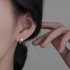 Pendientes de plata de ley 925 para mujer, 2024, nuevos, sencillos, ligeros, de lujo, con diseño de nicho, pendientes de perforación de oreja personalizados de alta calidad.