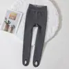 Leggings de invierno para niños de alta elasticidad, nuevo para otoño, con rayas verticales, protección catiónica en la cintura, ropa exterior elegante, con pies, venta al por mayor de fábrica