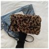 Bolsa feminina Mao Mao com estampa de leopardo, bolsa tiracolo de ombro único, nova bolsa feminina de primavera 2025, com estampa de leopardo e estampa de leopardo, da moda, com axilas contrastantes