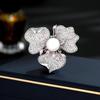 Micro-incrustado zircônio de água doce pérola broche feminino atacado leve luxo high-end multi-uso cardigan anti-luz alfinete acessórios de roupas