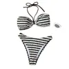 Bikini a Rayas Blancas y Negras Estilo Europeo y Americano 2026 Nuevo Sexy de Atar Transfronterizo de Dos Piezas Traje de Baño para Vacaciones en la Playa para Mujeres