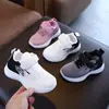 Zapatos Deportivos Ligeros de Suela Suave, Modernos y Tendencia para Niñas, Novedad Primavera/Verano 2026, Transpirables, Diseño Degradado, Elegantes Zapatos para Correr