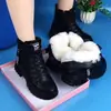 Botas Martin de couro macio transfronteiriças para comércio exterior para mulheres, outono e inverno, com forro de pelúcia, botas curtas confortáveis e versáteis, botas femininas estilo britânico, botas de algodão atacado