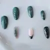 Piezas de Arte de Uñas Más Vendidas Transfronterizas Chicas Calientes Europeas y Americanas Ojo de Gato Estéreo 3D Verde Francés Largo Almendra Uñas Portables Venta al por Mayor