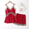 Conjunto de pijama de seda gelada feminino para o verão, camisola sexy de renda com roupão, conjunto de cinco peças, roupa de casa de manga comprida para live do TikTok com bojos