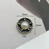 Accesorios originales de aleación con gota de aceite en blanco y negro temperamento retro botella de perfume joyería digital personalidad funda de teléfono móvil material de flor para zapato