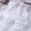 En stock Caja de Regalo Cumpleaños Caja de Regalo Blanca Sentido Avanzado Caja de Embalaje para Regalo Caja de Regalo de Mano Caja de Regalo para el Día de la Mujer