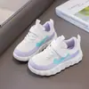 Zapatos Casuales de Moda Infantil 2026 Primavera/Otoño Nuevo Estilo Zapatos de Skate para Niñas Zapatos Deportivos Versátiles Zapatos Escolares para Niños Modernos