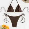 Nuevo traje de baño bikini de dos piezas estilo europeo y americano 2027, con un diseño sexy que realza la figura, cuello halter y detalle de amarre, perfecto para vacaciones en la playa