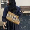 Bolsa de Hombro Tote de Alta Gama Otoño 2026 Temperamento Simple Nicho para Mujer Nuevo Estilo Versátil Estilo Casual Bolso de Axila