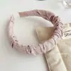 Diadema Coreana de Plisado Dopamina Color Crema con Cabeza Fresca Rayas Corona Alta Presión para el Cabello Accesorio de Moda Versátil para el Cabello