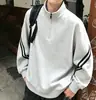 Moletom listrado masculino com zíper parcial branco e cinza, uma camiseta de manga comprida de alta qualidade e peso para o outono, perfeita como uma camada interna estilo americano