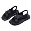 Sandalias antideslizantes ligeras y elegantes de suela blanda para mujer, nuevas zapatillas versátiles de verano 2026, zapatos de playa cómodos de suela plana