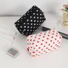 Neceser de viaje clásico Love Wash con diseño de fresa, melocotón, corazón y flor, de algodón, para mujer