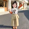 Conjunto Lindo de Camiseta Falsa de Dos Piezas para Niñas de Primavera y Otoño Super Bonito 2026 Nuevo Pantalones de Pierna Recta tipo Bloomers para Bebés Niños