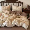 Juego de ropa de cama de doble capa de gasa con encaje francés, mezcla de lino y algodón engrosado para otoño e invierno, con funda nórdica de estilo retro adecuada para todas las estaciones.