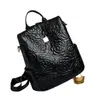 Mochila Feminina Bordada 2025 Nova Mochila de Viagem Feminina Atmosférica Antifurto Moda Casual Versátil Bolsa para Mãe