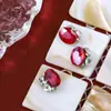 Arte de Uñas Rojo Ancla con Pedrería Producto Terminado Año Nuevo Rojo Súper Brillante Forma de Hacha Grande Grueso Ovalado Corazón Torcido Decoraciones de Uñas con Pedrería