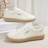 Zapatos blancos para mujer 2025 primavera y verano comercio exterior nuevo calzado de calle zapatos de mujer zapatilla casual color liso zapatos de plataforma blancos