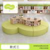 Unidade Escolar Hospital Livro Ilustrado Biblioteca Estante Canto de Leitura Área de Descanso Lazer Combinação Sofá Curvo Integrado