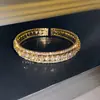 Pulseira Redonda de Aço Titânio Totalmente Cravejada em Diamante Estilo Francês, Pulseira Simples e Fashion de Luxo Leve, Senso de Design, Joia Versátil e Única para Públicos de Nicho