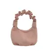 Bolsa de Mão Plissada Nuvem Rosa para Mulheres 2024 Nova Tendência Outono Luxo Acessível Design de Nicho Bolsa de Braço de Alta Qualidade