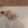 Zapatos Mary Jane Cuadrados Retro para Mujer Verano 2025 Nuevos Zapatos de Camelia con Lazo Aumentadores de Altura para Viajes y Noche