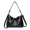 Bolsa Feminina Modelo Novo 2026 para Comércio Exterior, Bolsa Mãe de Couro Macio, Bolsa de Ombro Transversal para o Braço, Bolsa de Mão Simples e Elegante para Mulheres de Meia-Idade