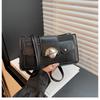 Bolso de axila texturizado moderno y elegante para mujer 2024 Nuevo bolso cruzado Bolso de hombro simple de moda
