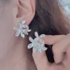 Pendientes de Flor Exagerada Estilo Coreano, Femeninos, Dulces, de Alta Gama, de Nicho, Versátiles, Joyería Elegante, de Alta Gama
