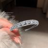 Pulsera geométrica de circonio electrochapada en oro real, elegante, de lujo ligero, pulsera de alto sentido, diseño sencillo para el día a día, pulsera con sentido del diseño, venta al por mayor