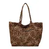 Bolso de lona de gran capacidad con estampado de leopardo, estilo otoño, diseño casual, moderno y versátil, para hombro y de mano, para mujer