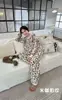 1256 Roupa de Casa Meia Lã Estampa de Leopardo Doce e Picante para Mulheres Macia Pegajosa Amiga da Pele Elástica Gola Redonda Espessada Quente Pode Ser Usada Fora do Pijama
