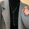 Collar de una sola letra largo de Acero de Titanio para Suéter de Mujer Otoño e Invierno Cadena de Suéter Simple Elegante Estilo Frío Accesorios de Celebridad de Internet