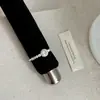 Anel de Flor Oca para Mulheres, Design de Nicho, Ajustável, Fashion, Versátil, Alto Padrão, Luxo Leve, Empilhável, Anel para Dedo Indicador