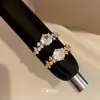 Anillo redondo abierto de circón de estilo coreano, moderno y exquisito, versátil para ir al trabajo, anillo para el dedo índice, joyería versátil de nicho de alta gama