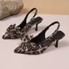 Sandalias de Tacón Alto con Punta y Lazo Cruzadas Disponibles para Envío Transfronterizo para Mujer, Novedad Verano 2026 Estilo Europeo y Americano Estampado de Leopardo Sandalias de Tacón Fino con Punta Cerrada
