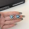 Aretes de amor azules retro franceses de plata S925, aretes de diamantes de color contrastante personalizados, temperamento, nuevos aretes románticos