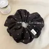 Scrunchie de lunares de felpa corta estilo retro perezoso para otoño e invierno, de alta gama, suave y delicado, no daña el cabello, liga para el cabello, diadema, accesorio para el cabello