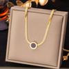 Collar de acero de titanio exquisito chapado en oro de lujo ligero con temperamento que no se desvanece para mujer, moda versátil, tendencia popular en línea, fabricantes de cadena para clavícula