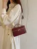 Bolsa Feminina de PU Trançado 2026 Nova Moda Verão Bolsa de Mão Transversal Pequena Quadrada Bolsa de Alta Qualidade para o Dia a Dia Bolsa Caixa
