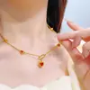 Caperucita Roja con Cadena de Amor Rubí Personalidad de Nicho de Alta Calidad Viento Rojo de Internet Regalo para Novia Joyería Color Oro Arena