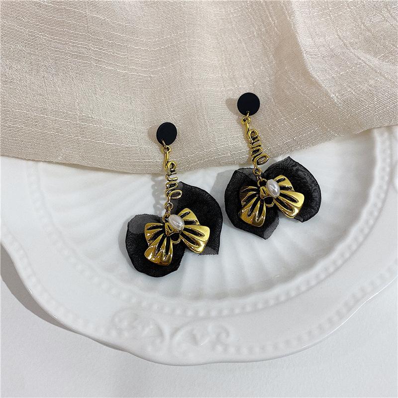 黑色蝴蝶结耳环06